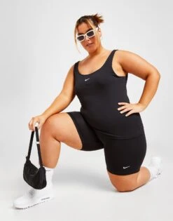 Nike Essentials Cycle Shorts Plus Size