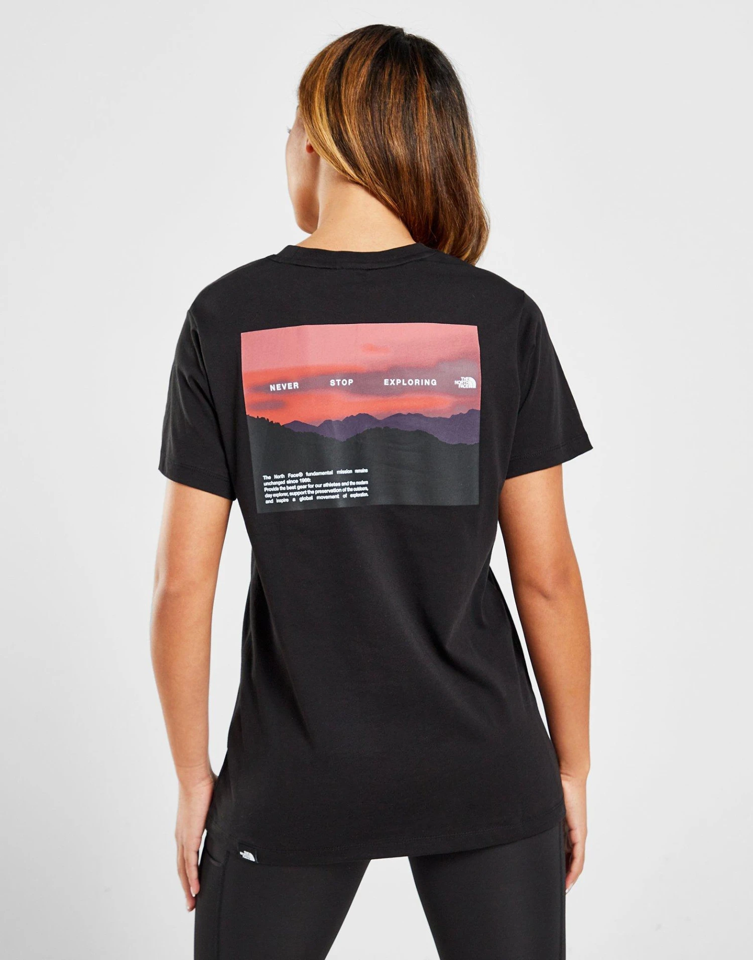 The North Face Sunset Back Graphic T-shirt 4 The North Face Sunset Back Graphic T-shirt - Image 2