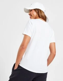 Nike Club Sportswear T-Shirt -Nike || The North Face || Adidas Originals Shop jd 622209 c