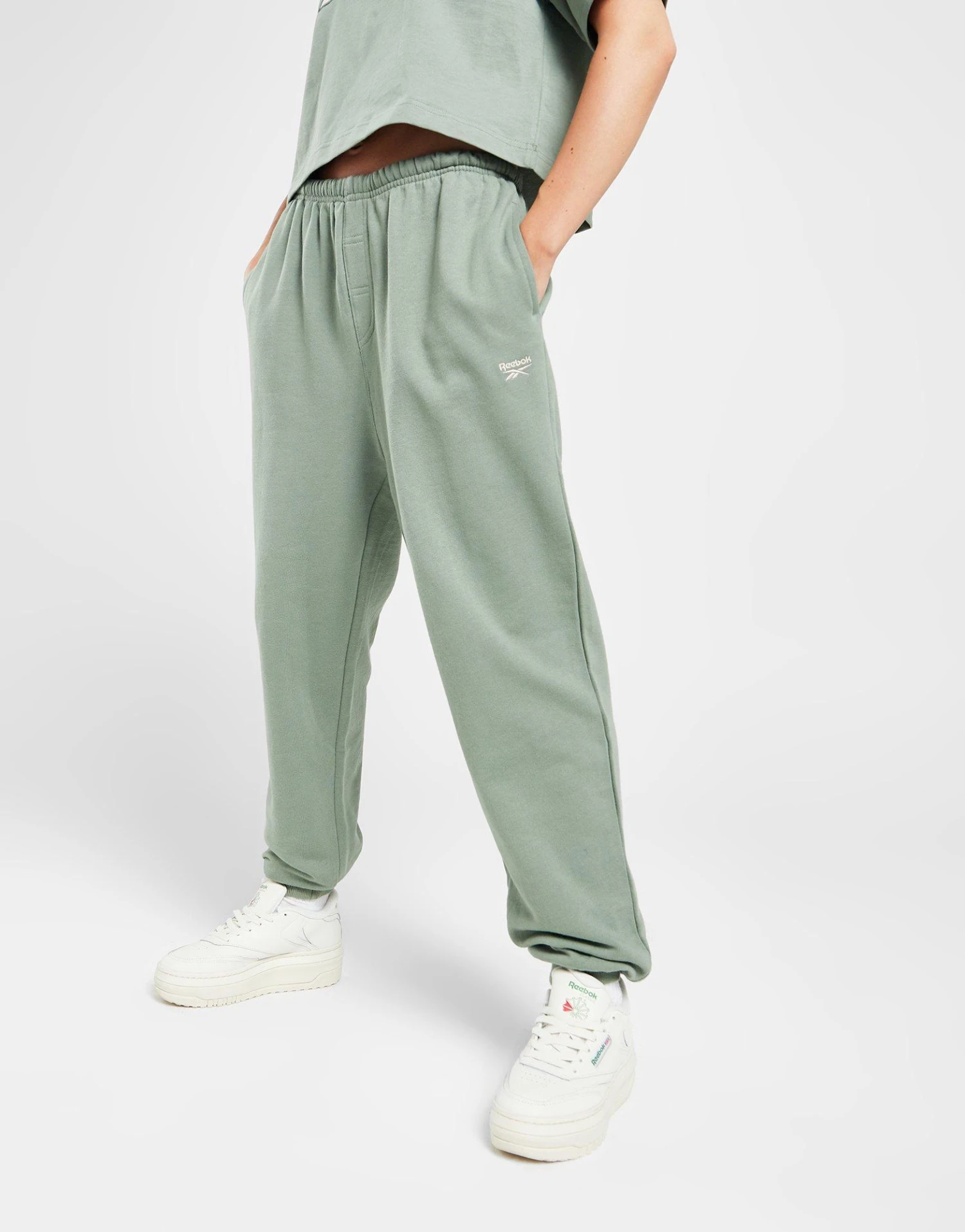 Reebok Classics Woven Joggers 4 Reebok Classics Woven Joggers - Image 2