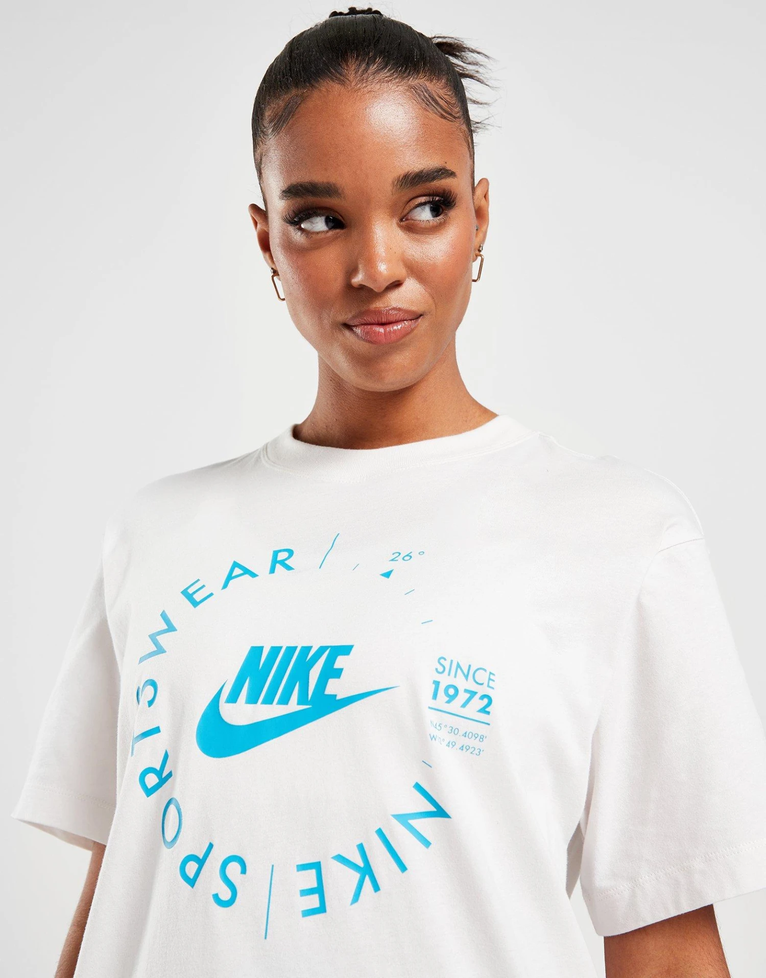 Nike Utility Graphic T-Shirt 3 Nike Utility Graphic T-Shirt