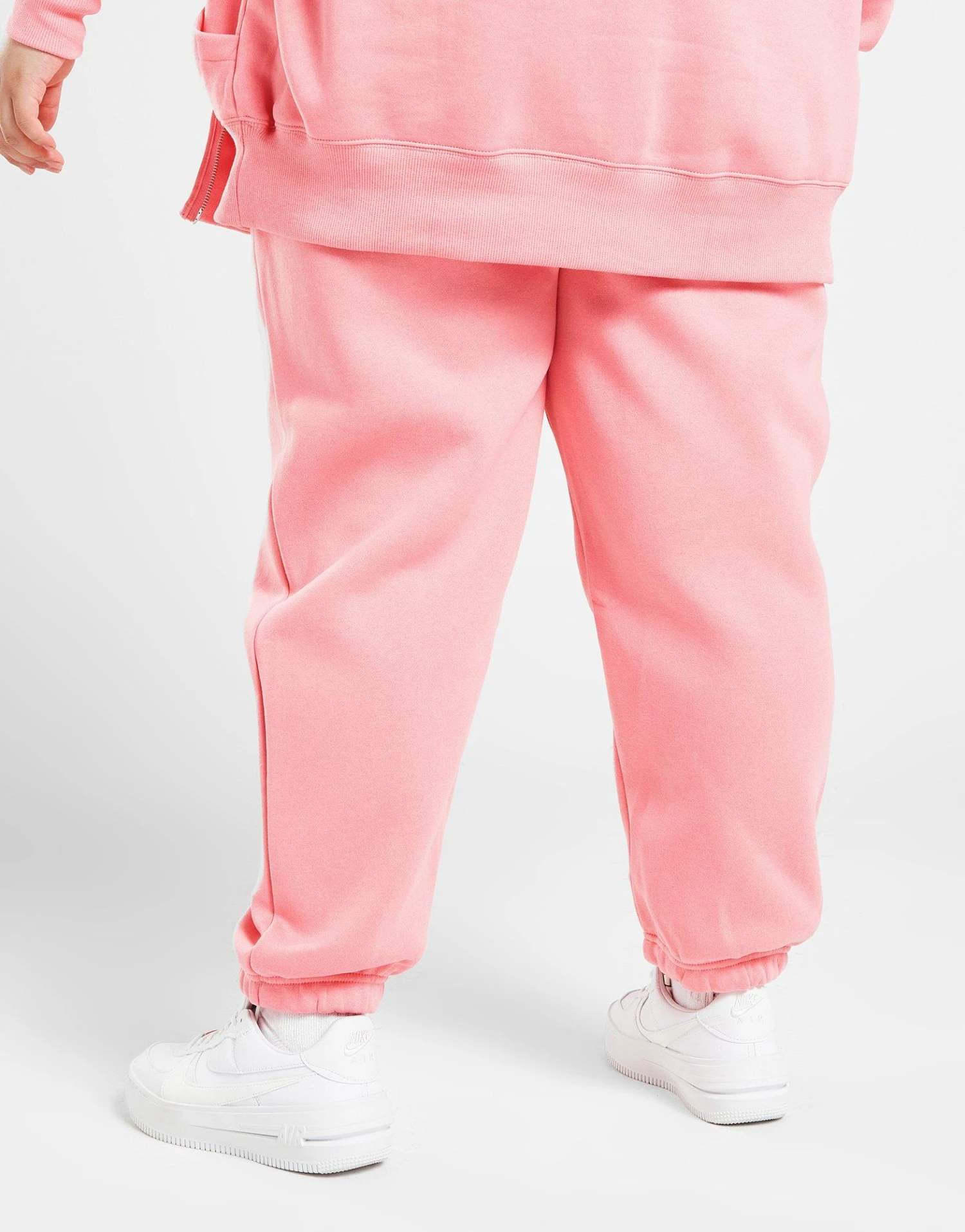 Nike Plus Size Phoenix Fleece Oversized Joggers 5 Nike Plus Size Phoenix Fleece Oversized Joggers - Image 3