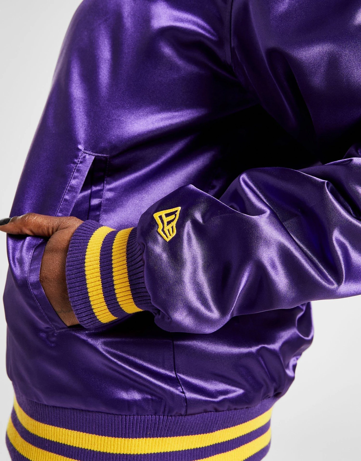 New Era NBA LA Lakers Bomber Jacket 7 New Era NBA LA Lakers Bomber Jacket - Image 6