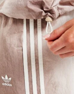 Adidas Originals Trefoil Windbreaker Jacket -Nike || The North Face || Adidas Originals Shop jd 664759 e